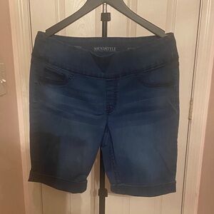 Soundstyle Women's Navy Bermuda Shorts